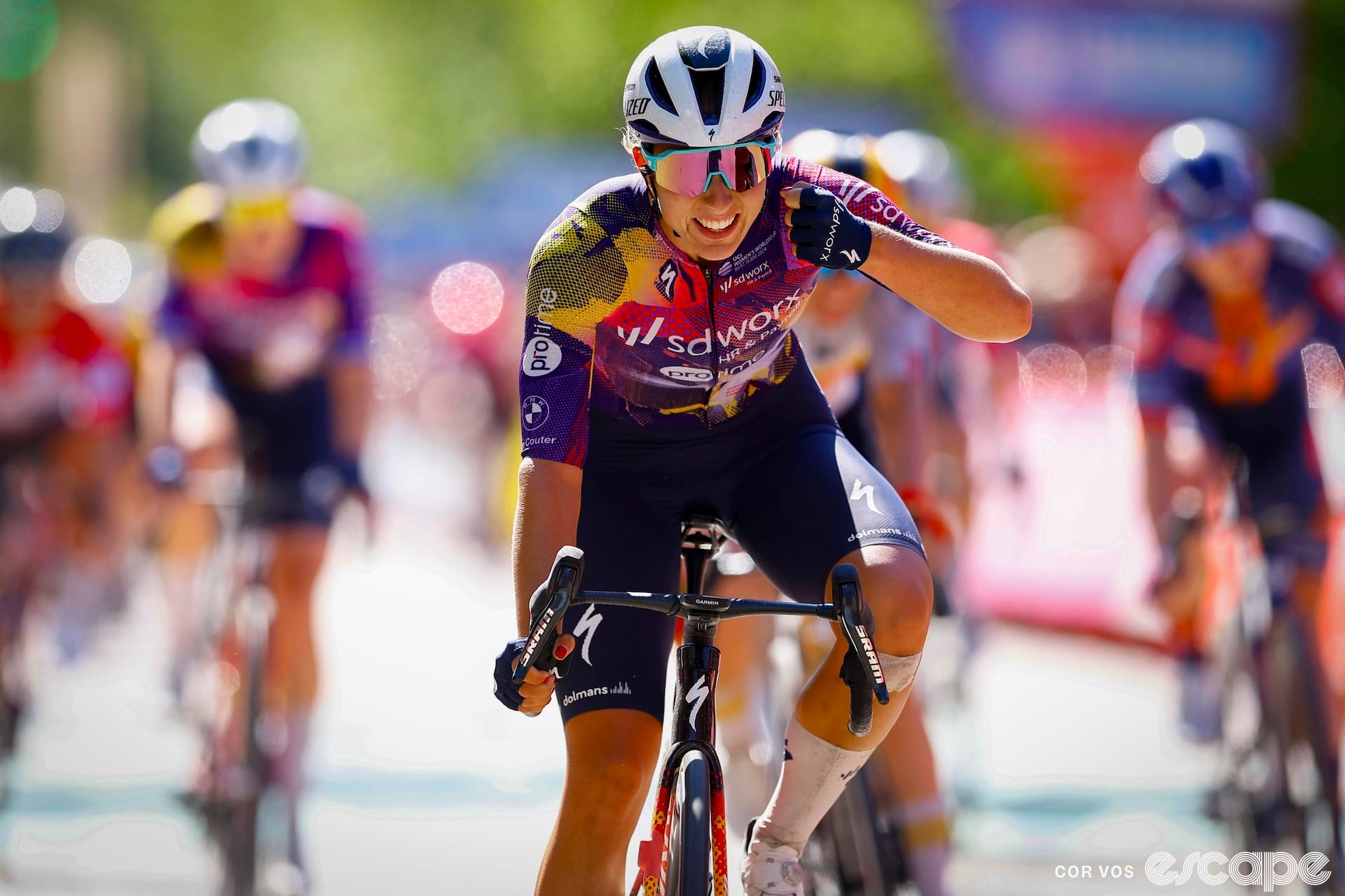 Vuelta Feminina stage 3: SD Worx-Protime perfectly pilots Femke Gerritse to first WWT victory