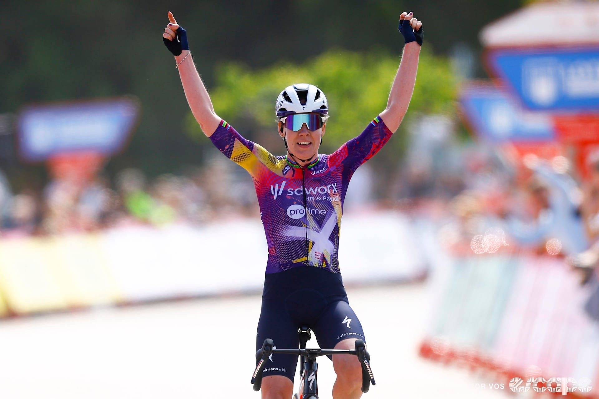 La Vuelta stage 4: Van der Breggen takes first win post-comeback