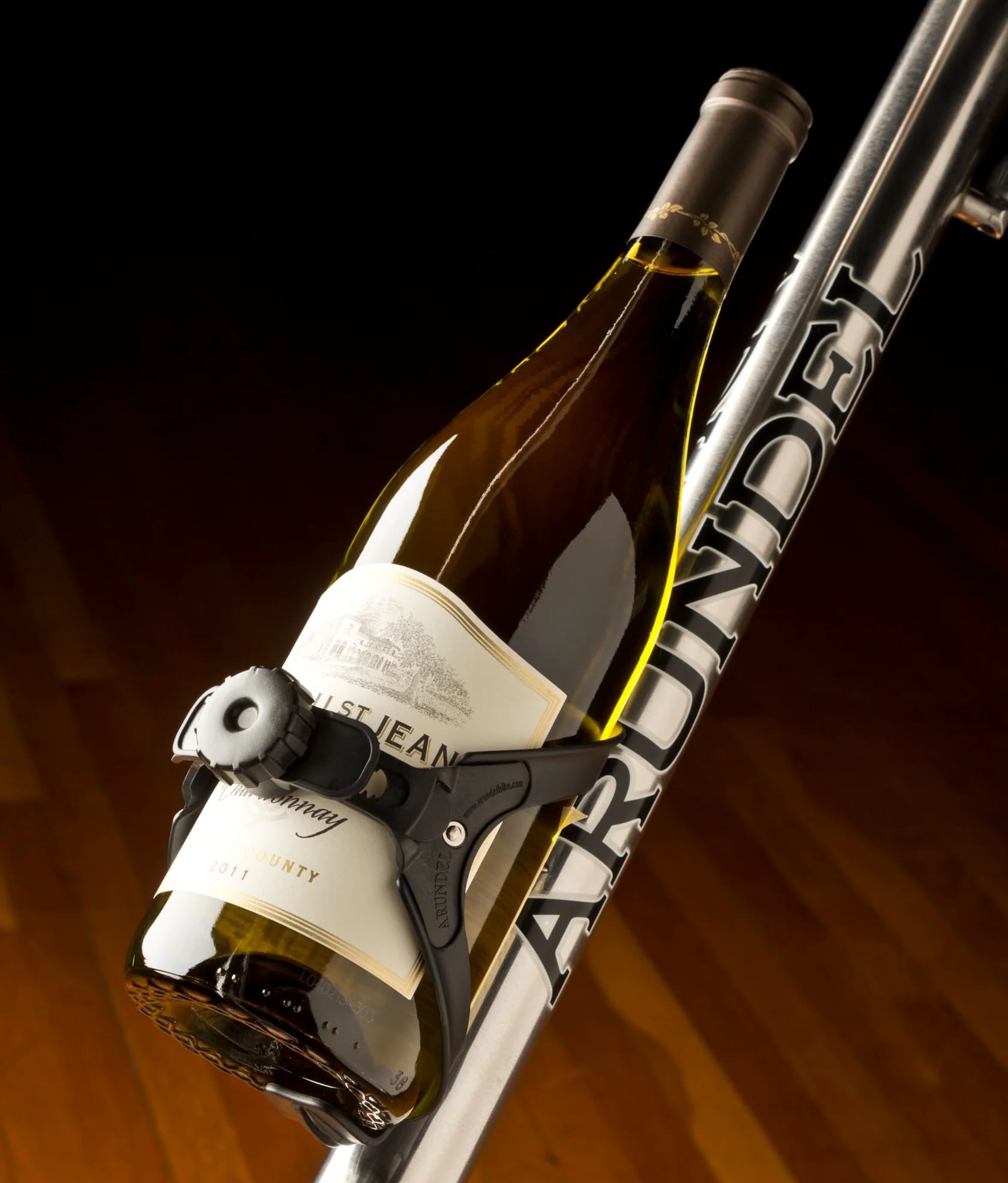 Arundel Looney bin bottle cage with a wine bottle