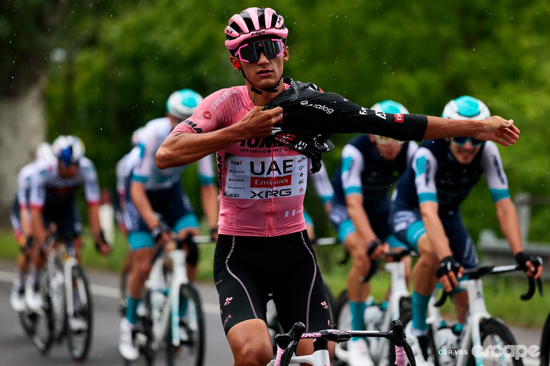 Chaos reigns behind Del Toro at the Giro: Who lost time on stage 14, and what are they all saying?