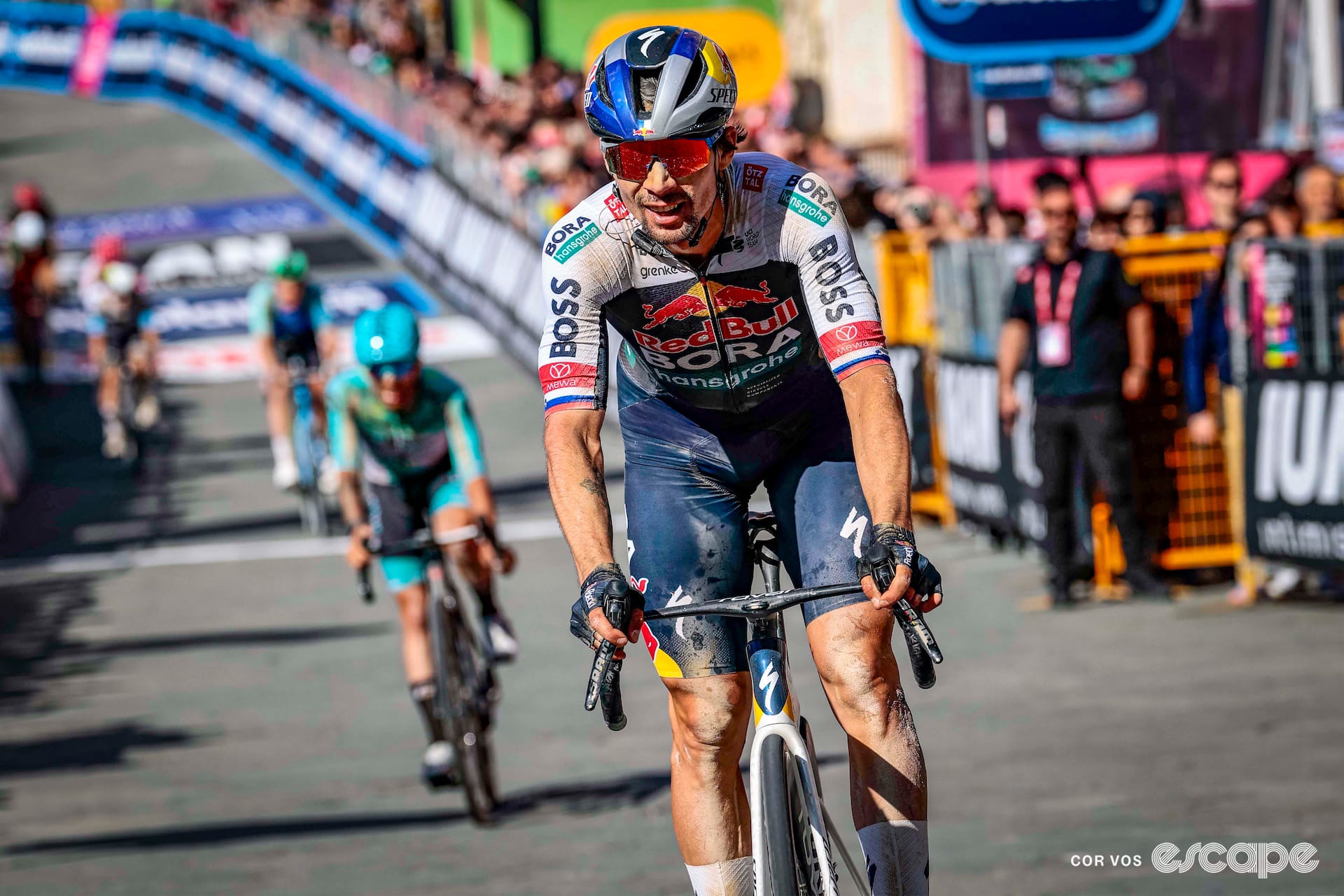 Daily News: Roglič's Giro hopes take a big hit on Giro's gravel showdown
