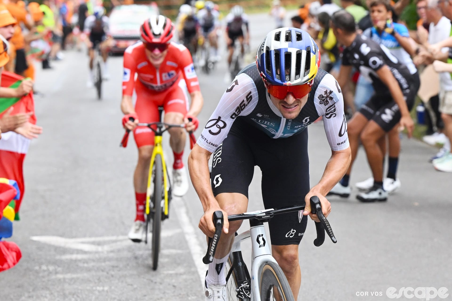 Vingegaard and Pidcock gain time but Vuelta organizers halt stage 11