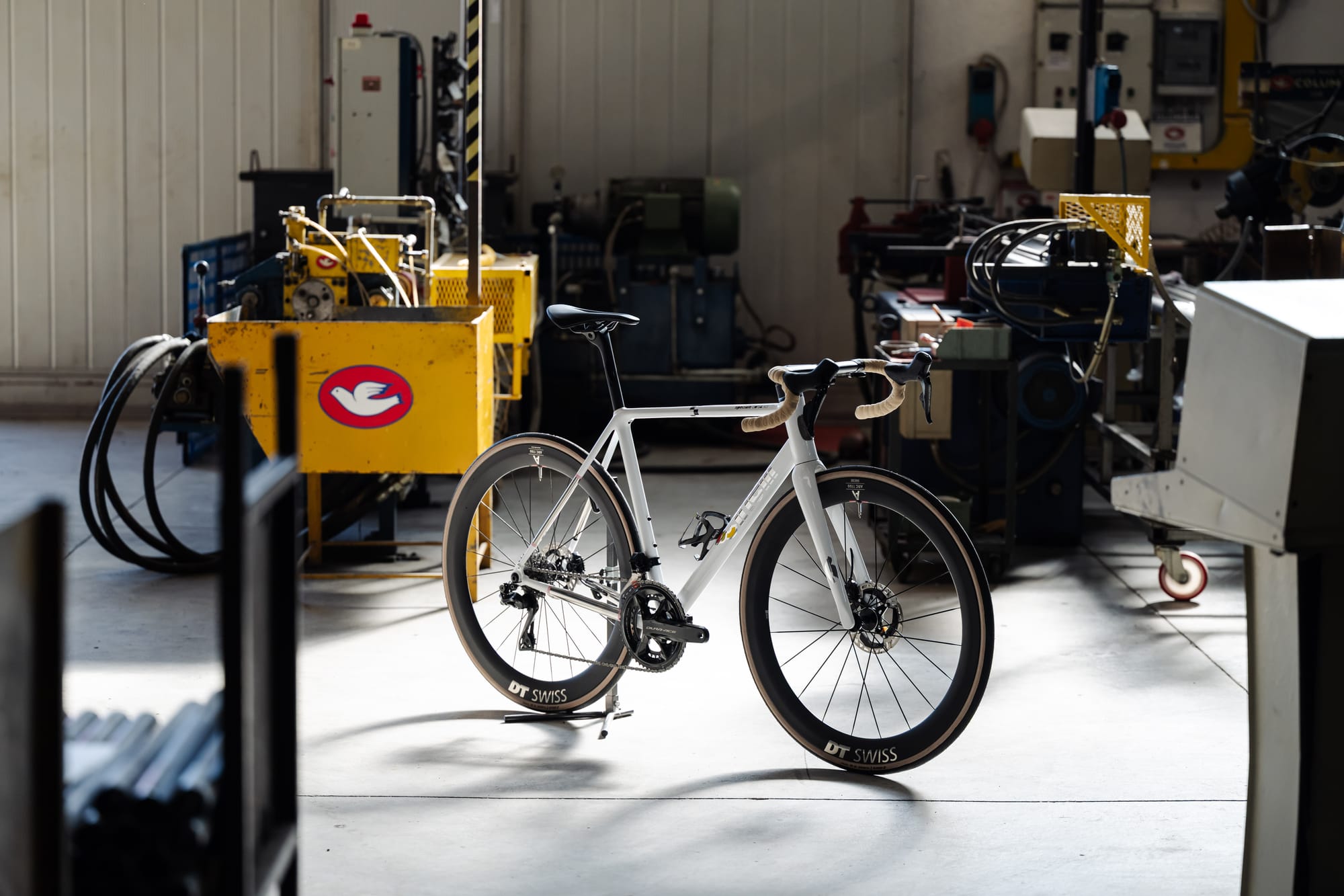 In for Review: Cinelli Speciale Corsa XCR - boutique Italian steel