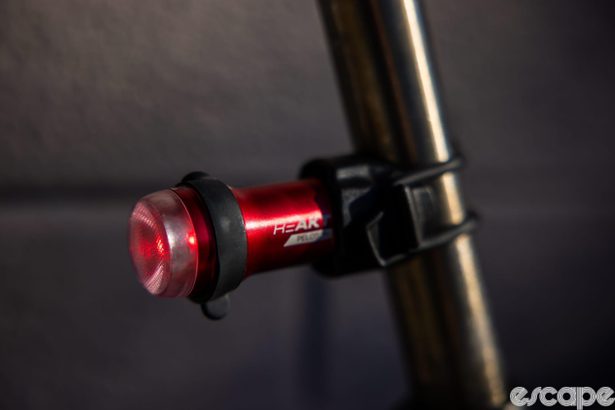 exposure react R light attached
