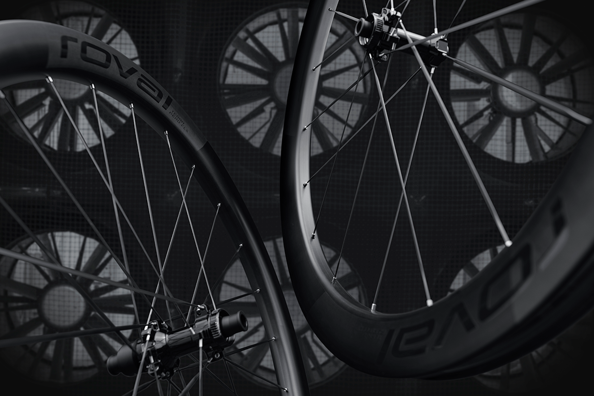 Specialized targets aero and low weight with two new Roval gravel wheels