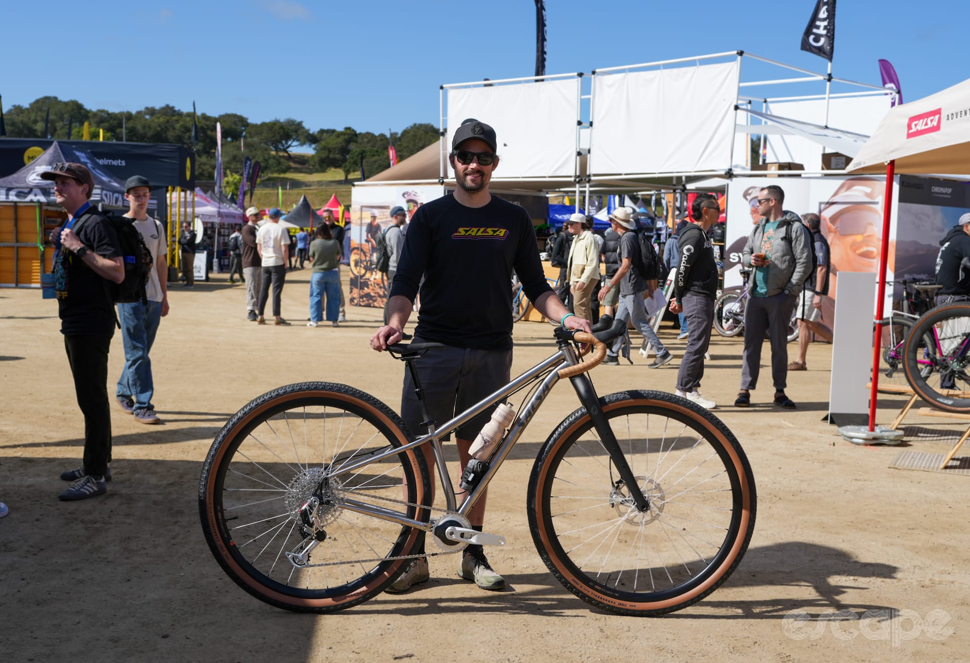 Teravail and Salsa go big with 32" wheels, tyres and bikes