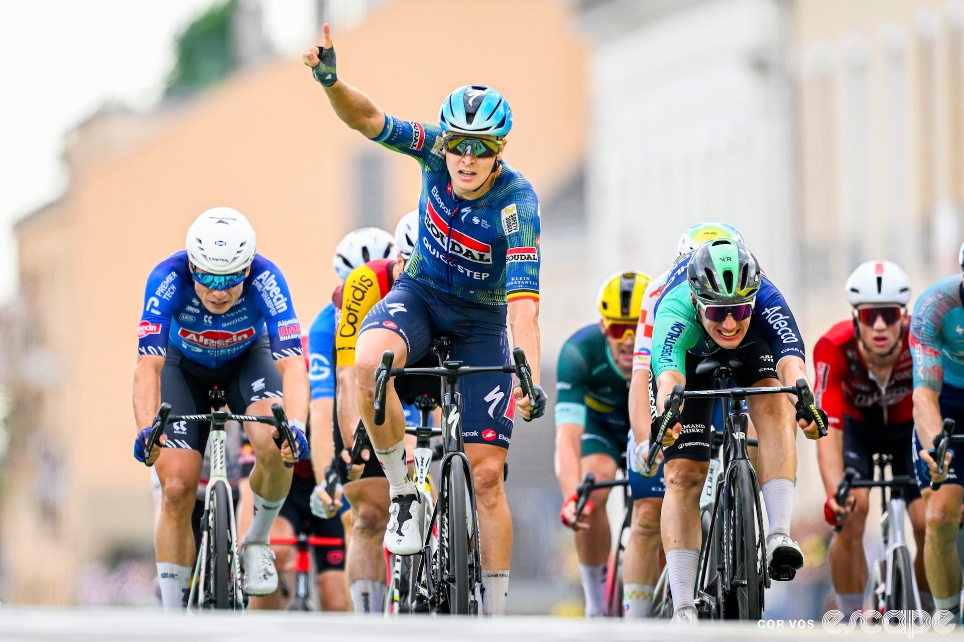 Merlier takes his third win of this Tour on stage 12