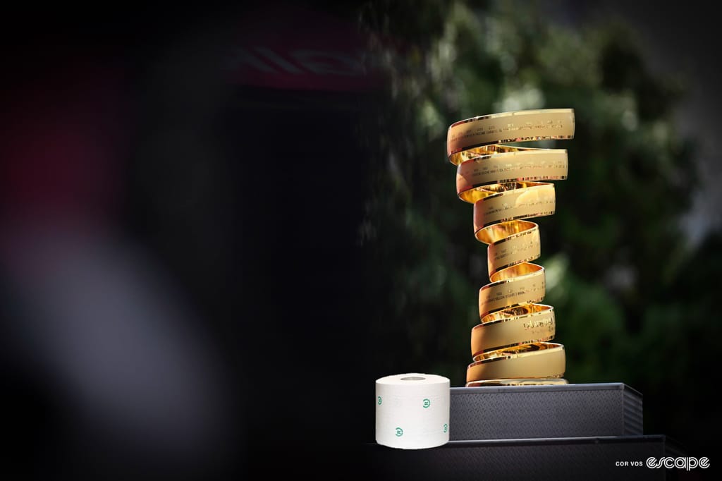 But of course there is an official toilet paper of the Giro d’Italia