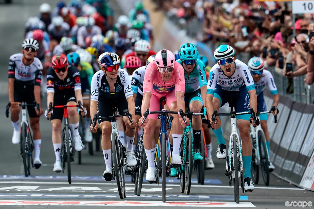 Pedersen seals Giro triple on stage 5 to honour new lifetime contract