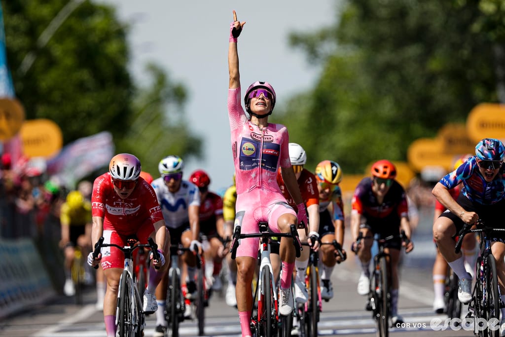 Balsamo wins Giro d'Italia stage 2 in pink