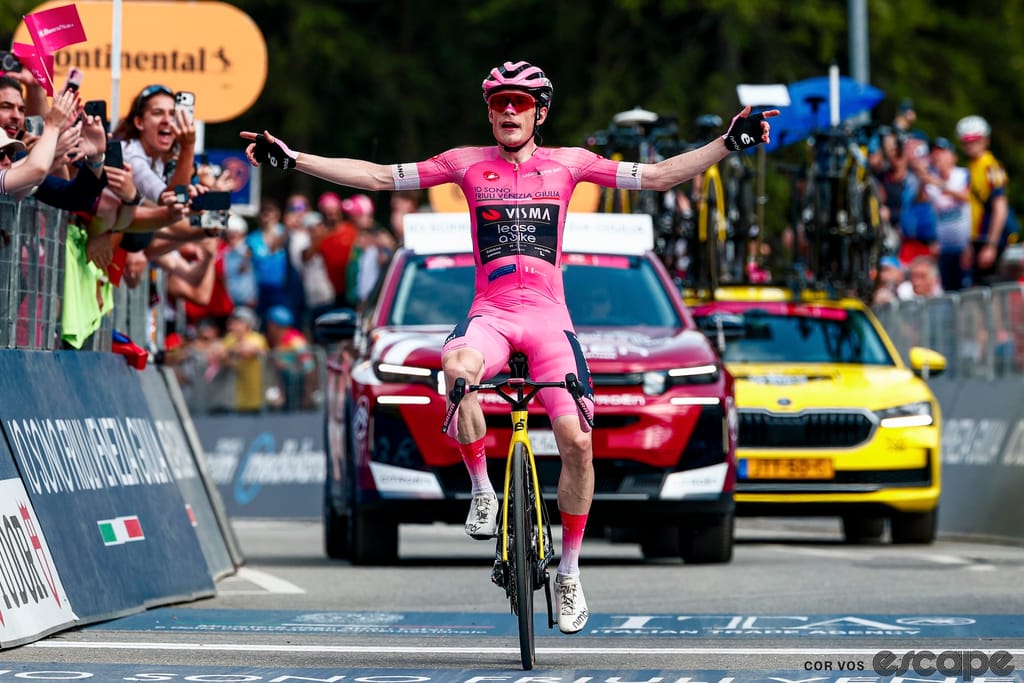 Giro d'Italia: Vingegaard wins stage 16 in the pink jersey