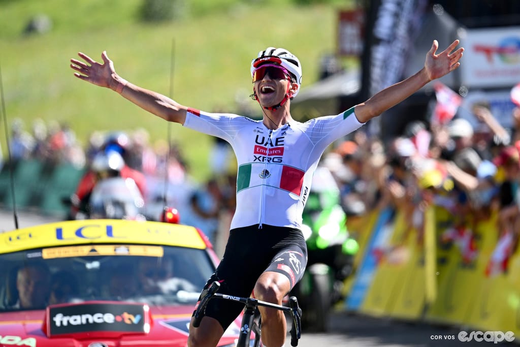 Del Toro makes Tour Auvergne victory look easy on Tour de France dress rehearsal