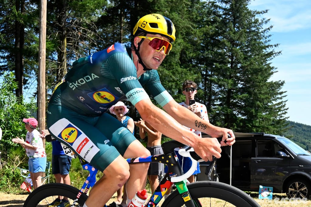 Pedersen battles 'me, myself and I' on gruelling stage 9 to extend green jersey lead