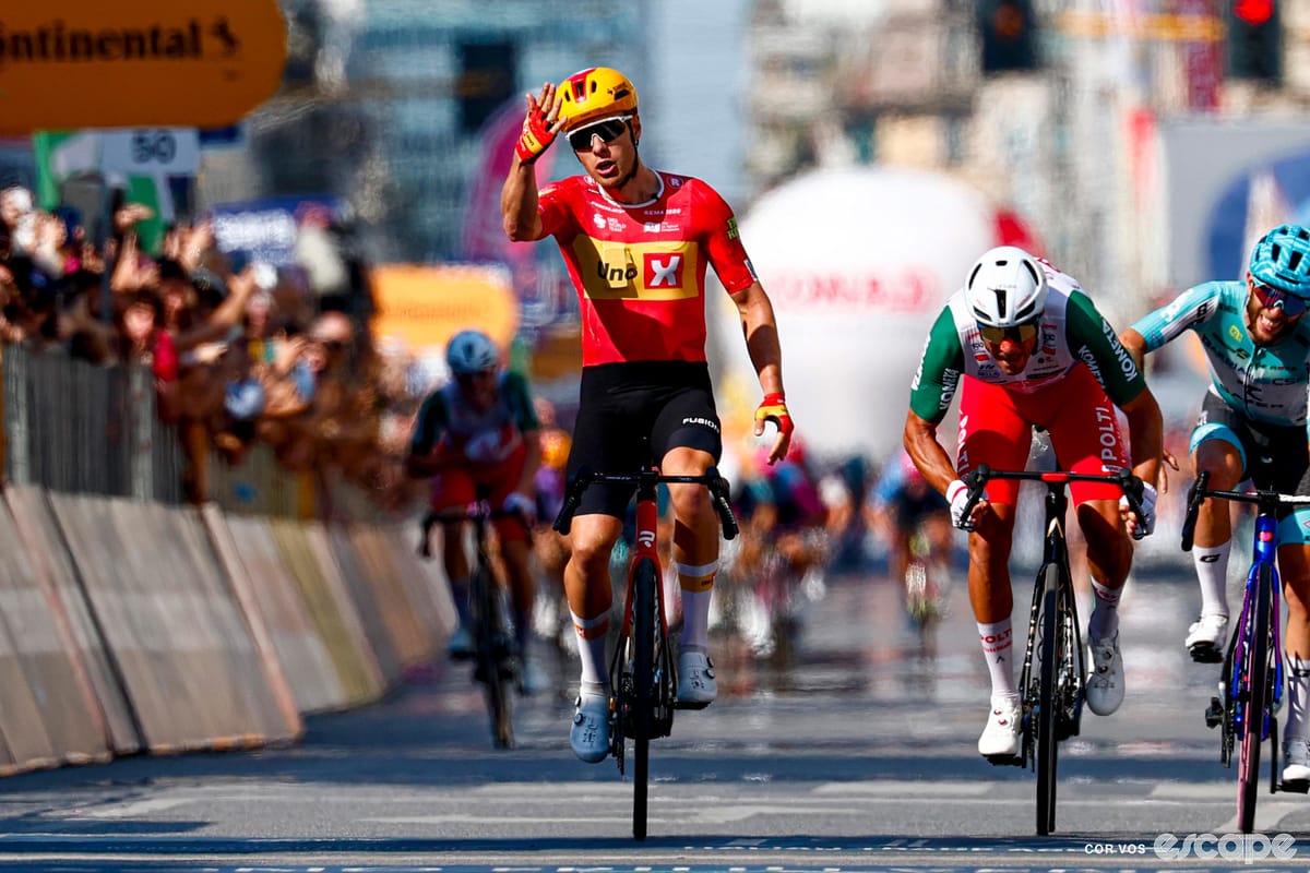 Giro d'Italia: Mishap in Milan as Dversnes wins stage 15 sprint from the breakaway
