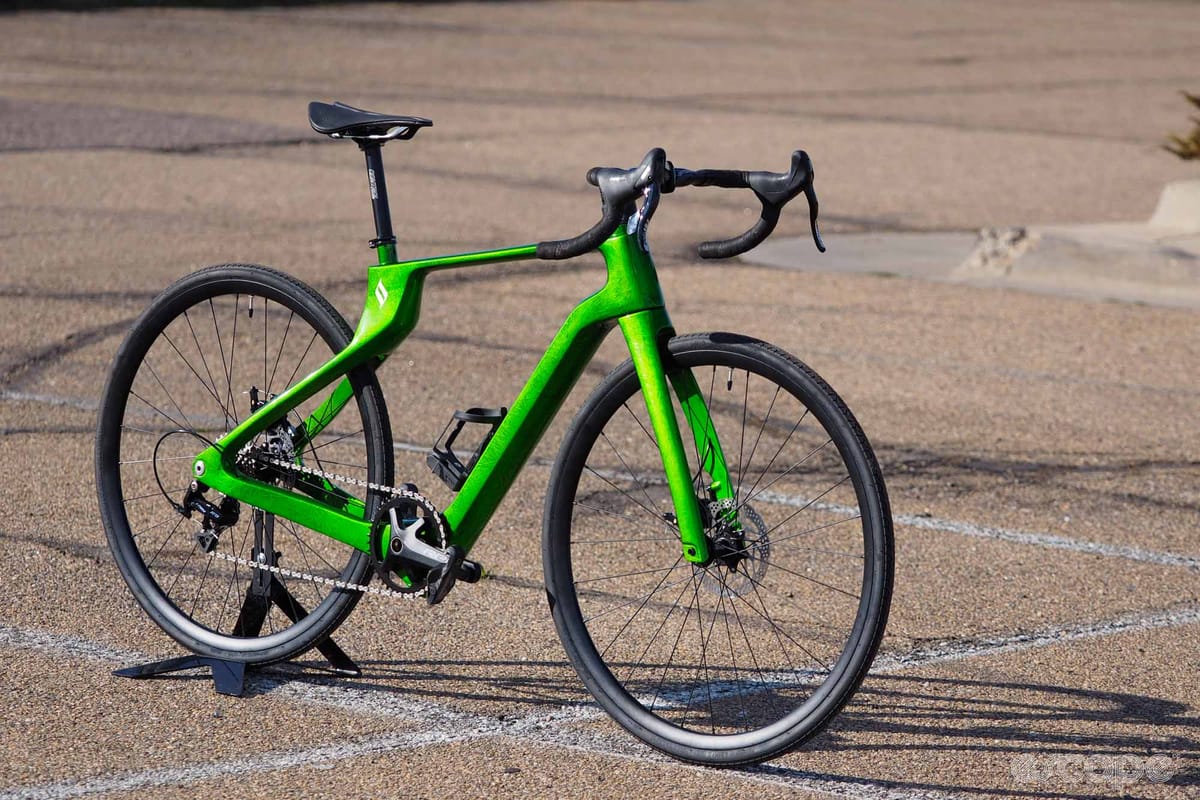 superstrata スーパーストラータ　ロードバイク Superstrata Classic review: It's not a good bike