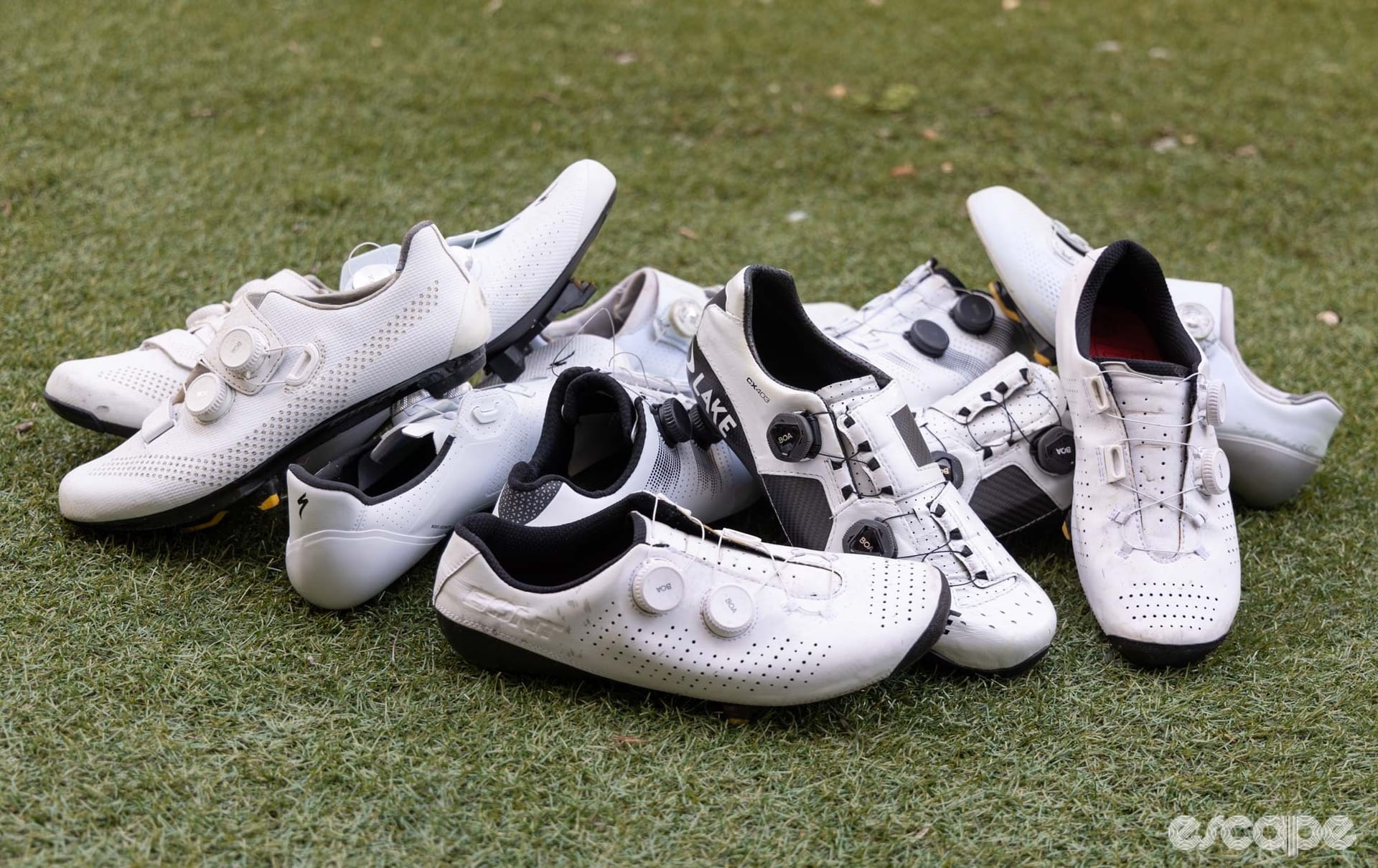 Should we be wearing wider cycling shoes?