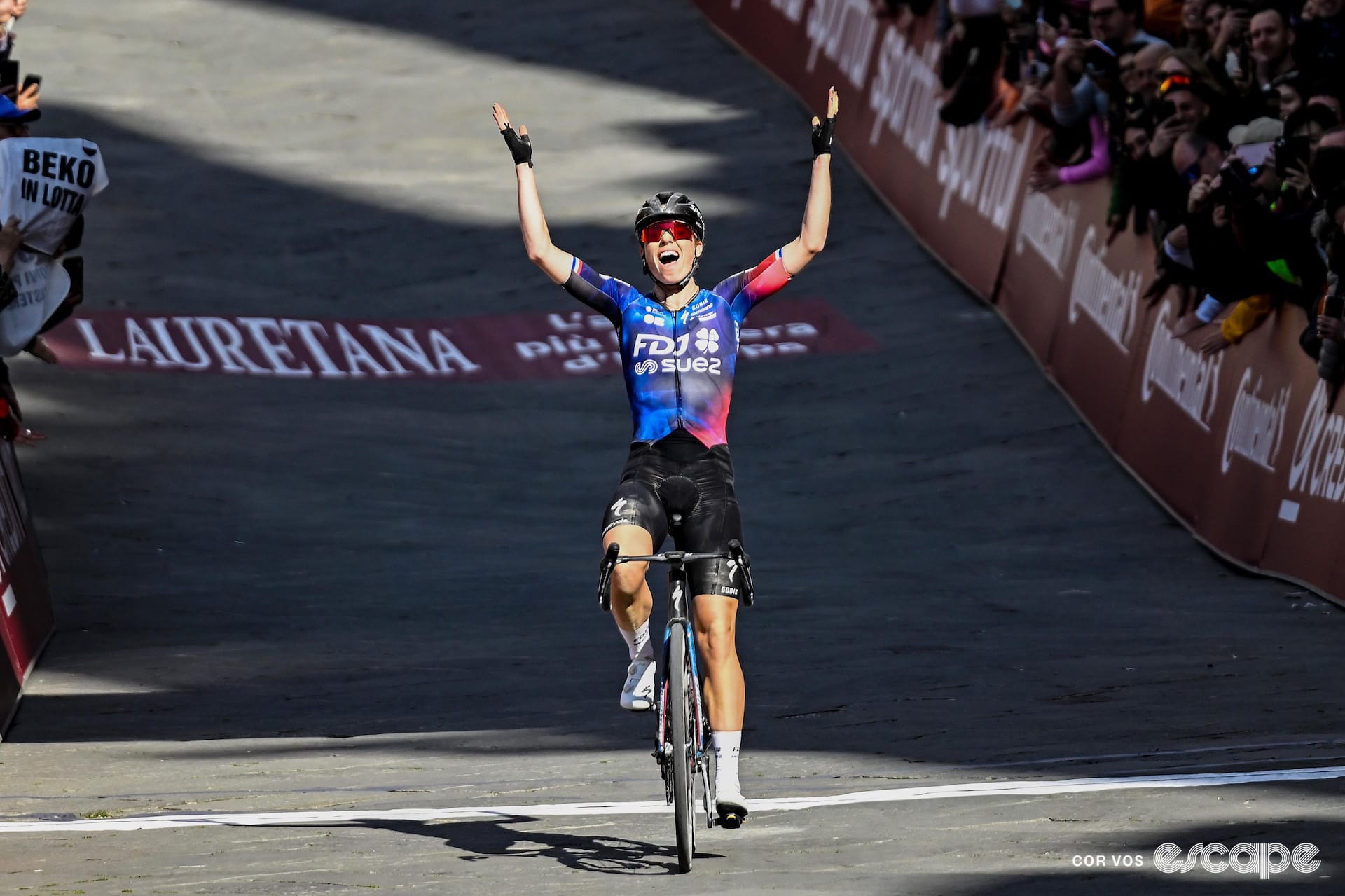 Strade Bianche women: The student becomes the teacher as Vollering out-kicks Van der Breggen