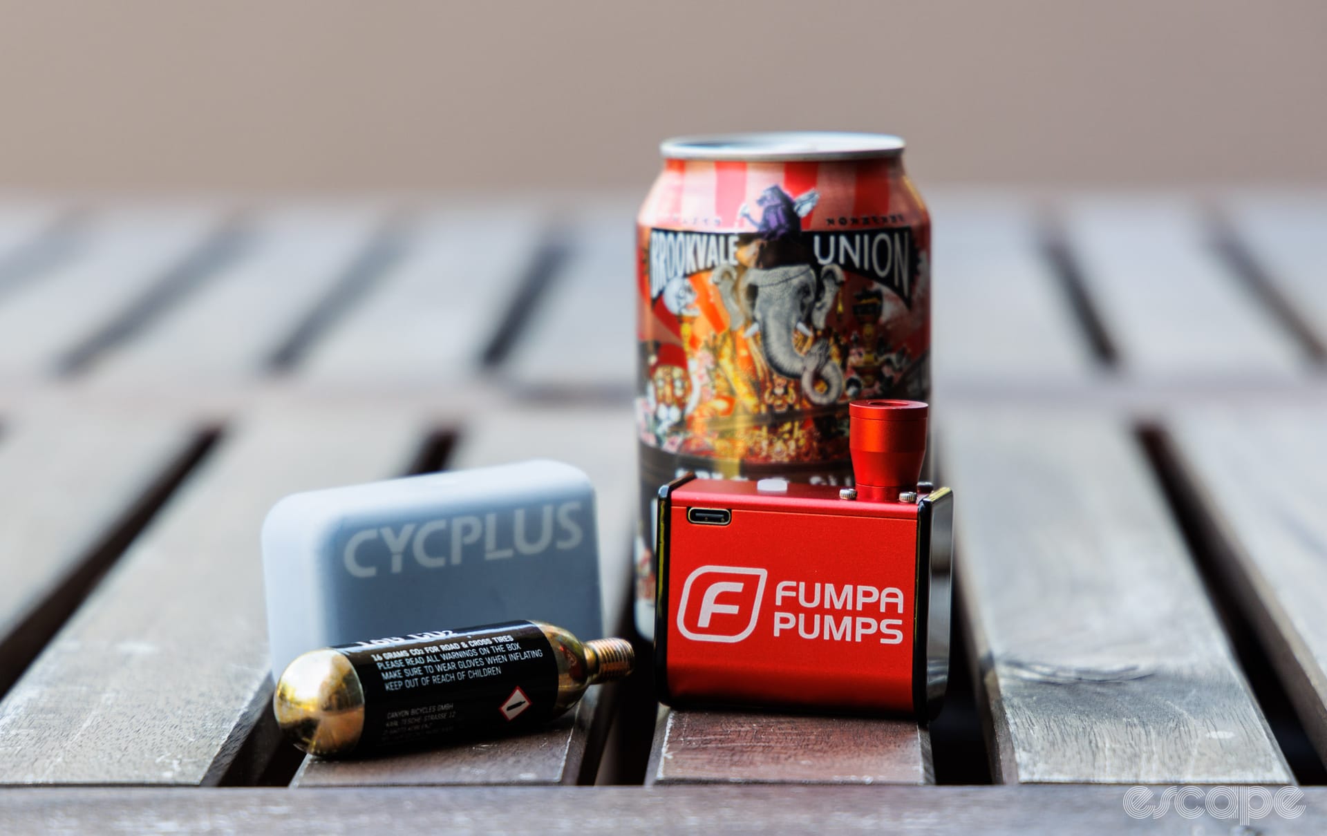 Battle of the mini electric tyre inflators: NanoFumpa vs Cycplus Cube 