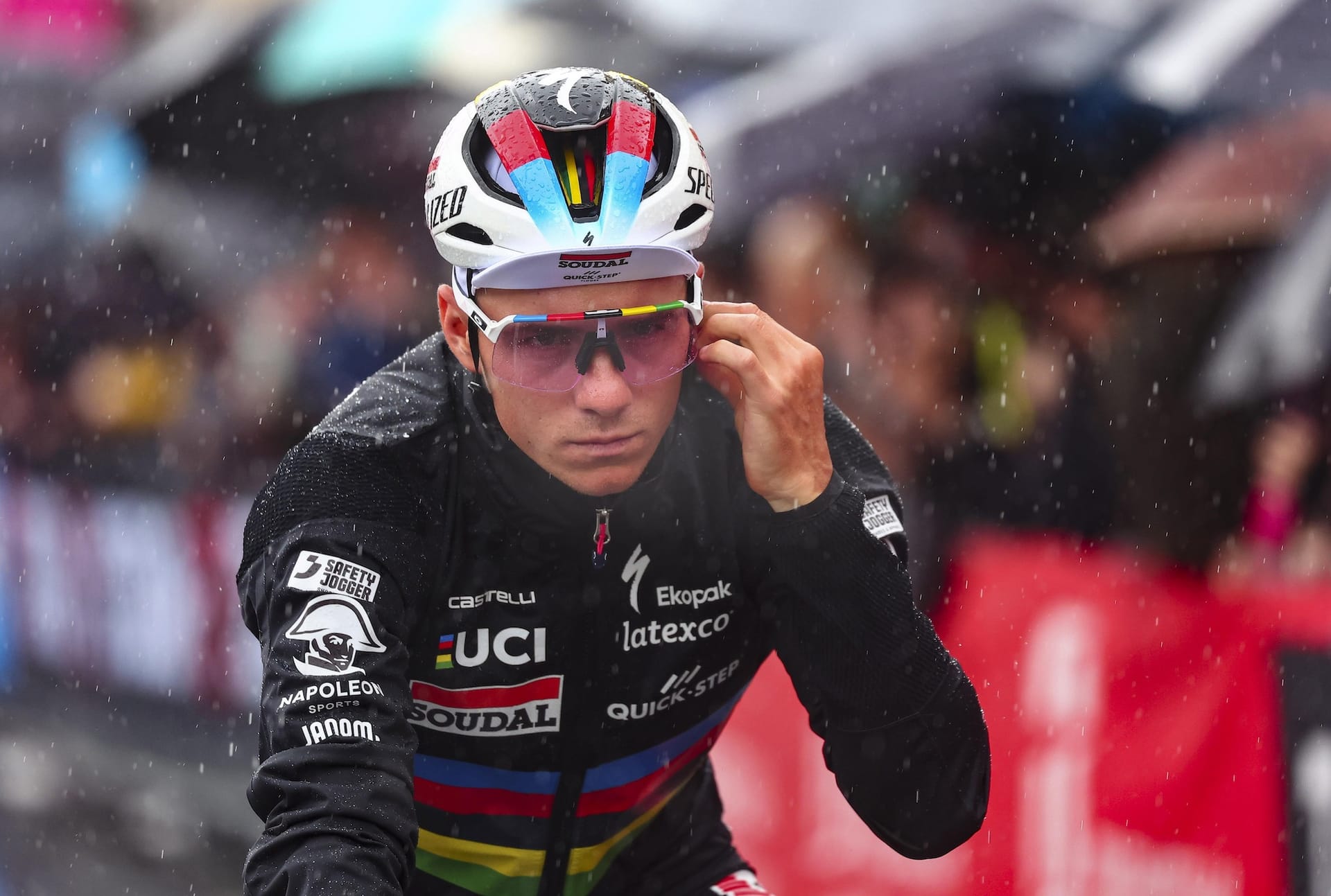 Dog involved in Remco Evenepoel crash at Giro d'Italia