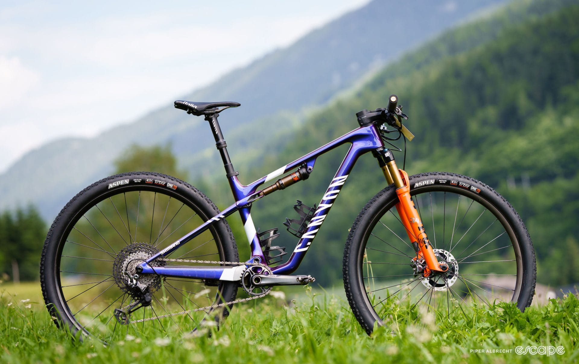 Pro bike: Puck Pieterse’s Canyon Lux World Cup