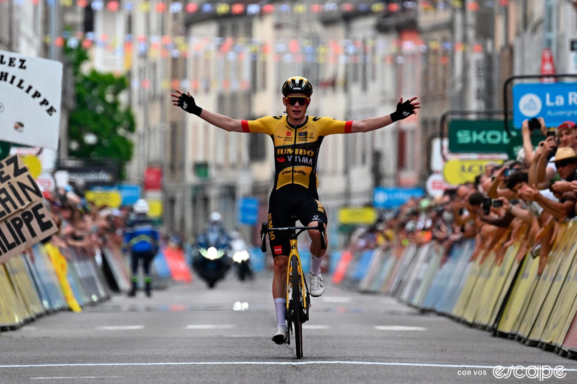 Jonas Vingegaard storms into Dauphiné yellow with stage 5 victory