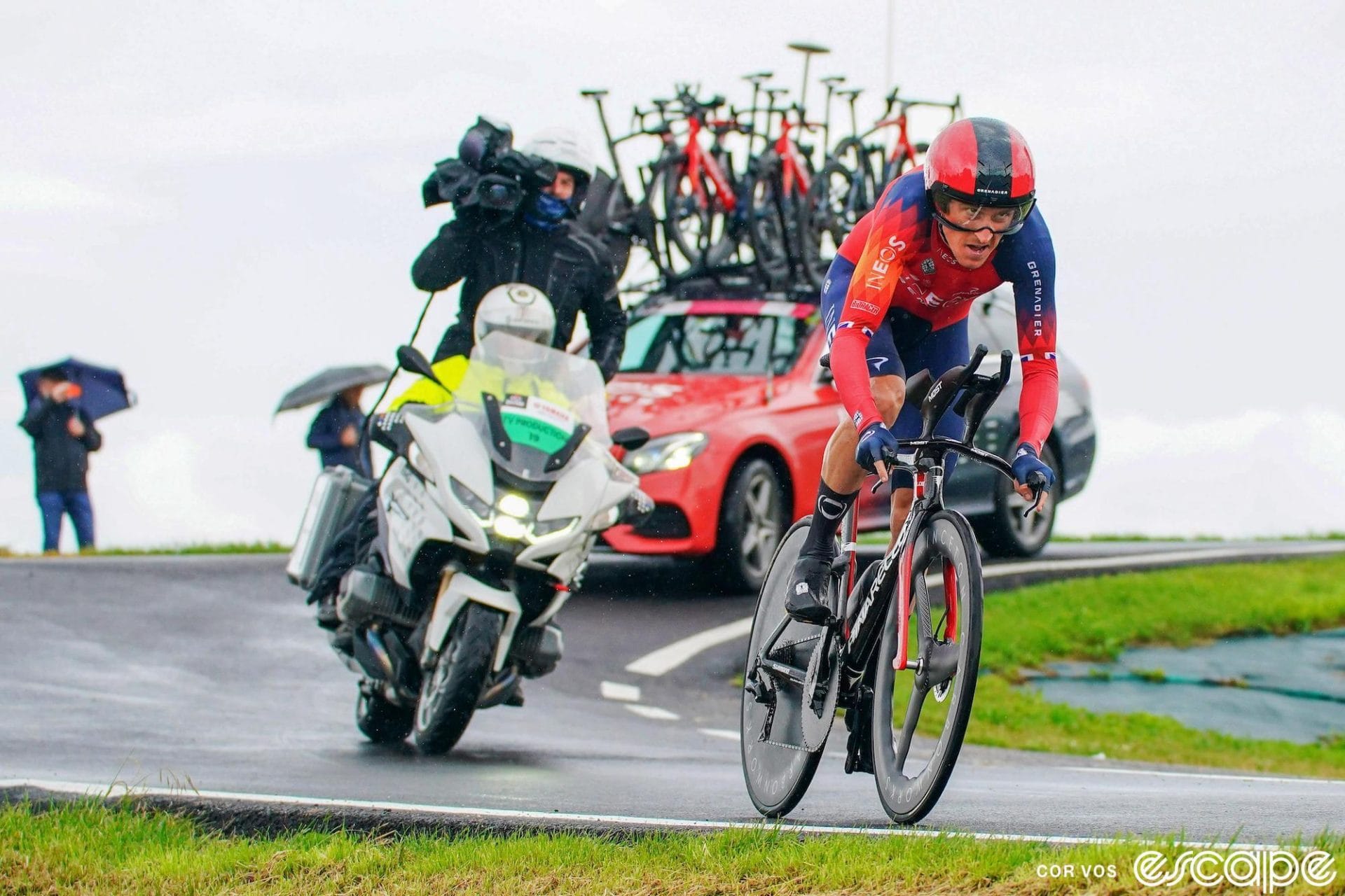 Are bikes on the roof affecting time trials?