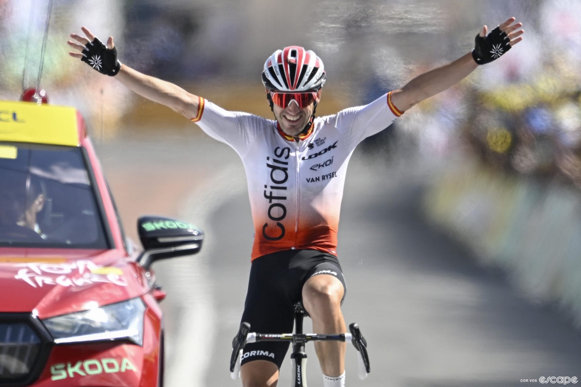 Tour de France stage 12 report: Izagirre solos to victory out of the break