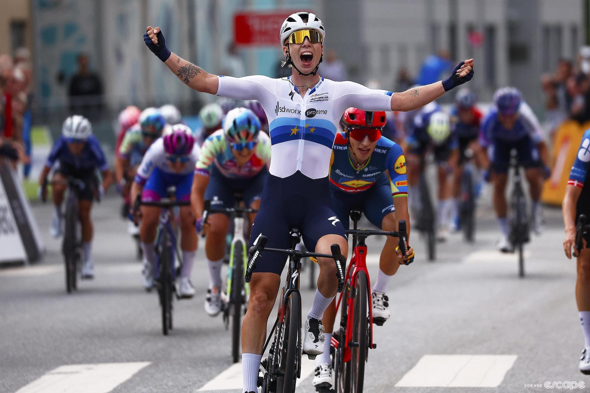 Tour of Scandinavia report: Wiebes nabs stage 1