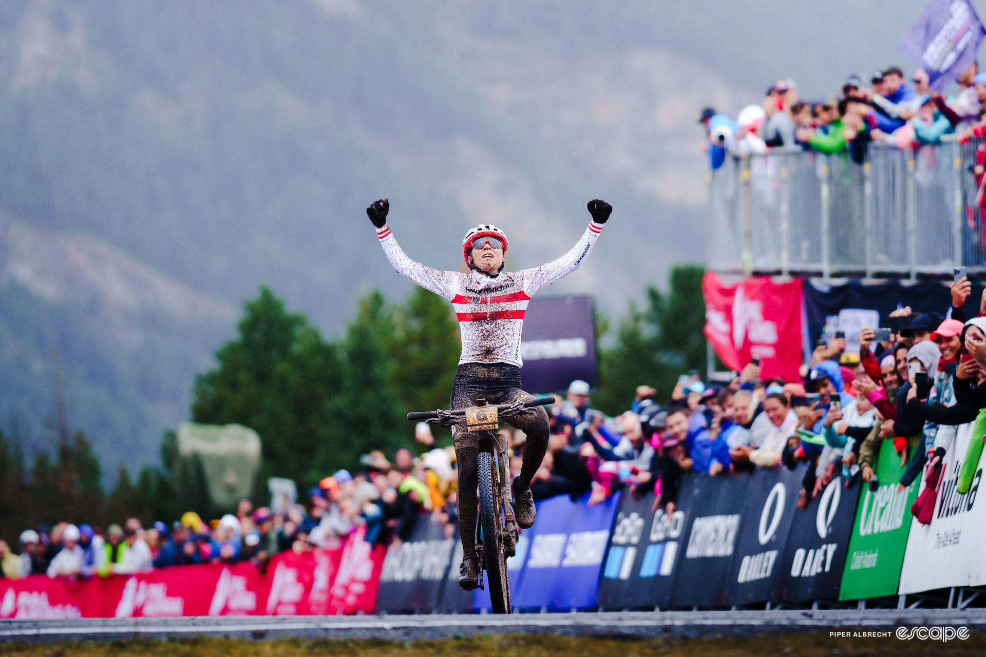 Mona Mitterwallner exploits muddy Andorra to take first elite XCO victory