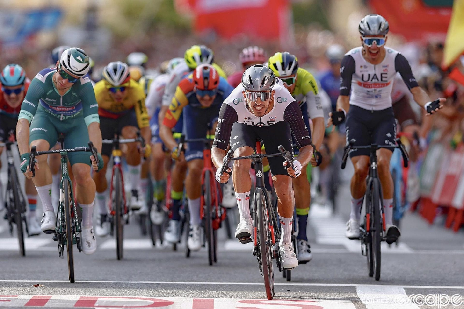 Vuelta a España stage 12 report: Molano from way downtown