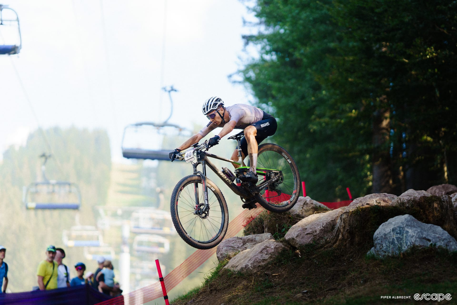 Gallery: A dusty day in Les Gets for the MTB World Cup