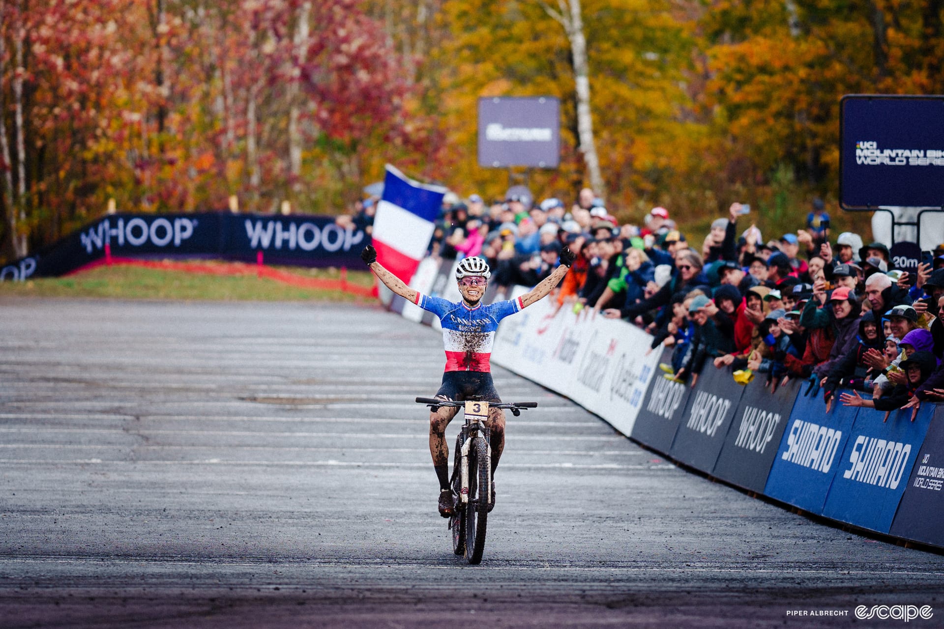 Loana Lecomte survives slick Mont-Sainte-Anne MTB World Cup