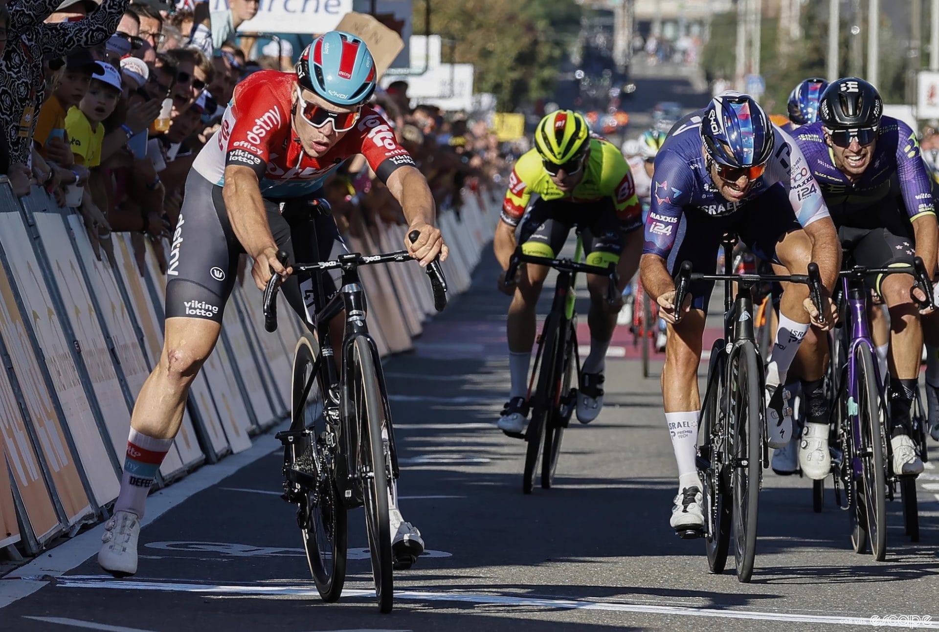 Arnaud De Lie sprints to victory at the Famenne Ardenne Classic ... with only one foot clipped in