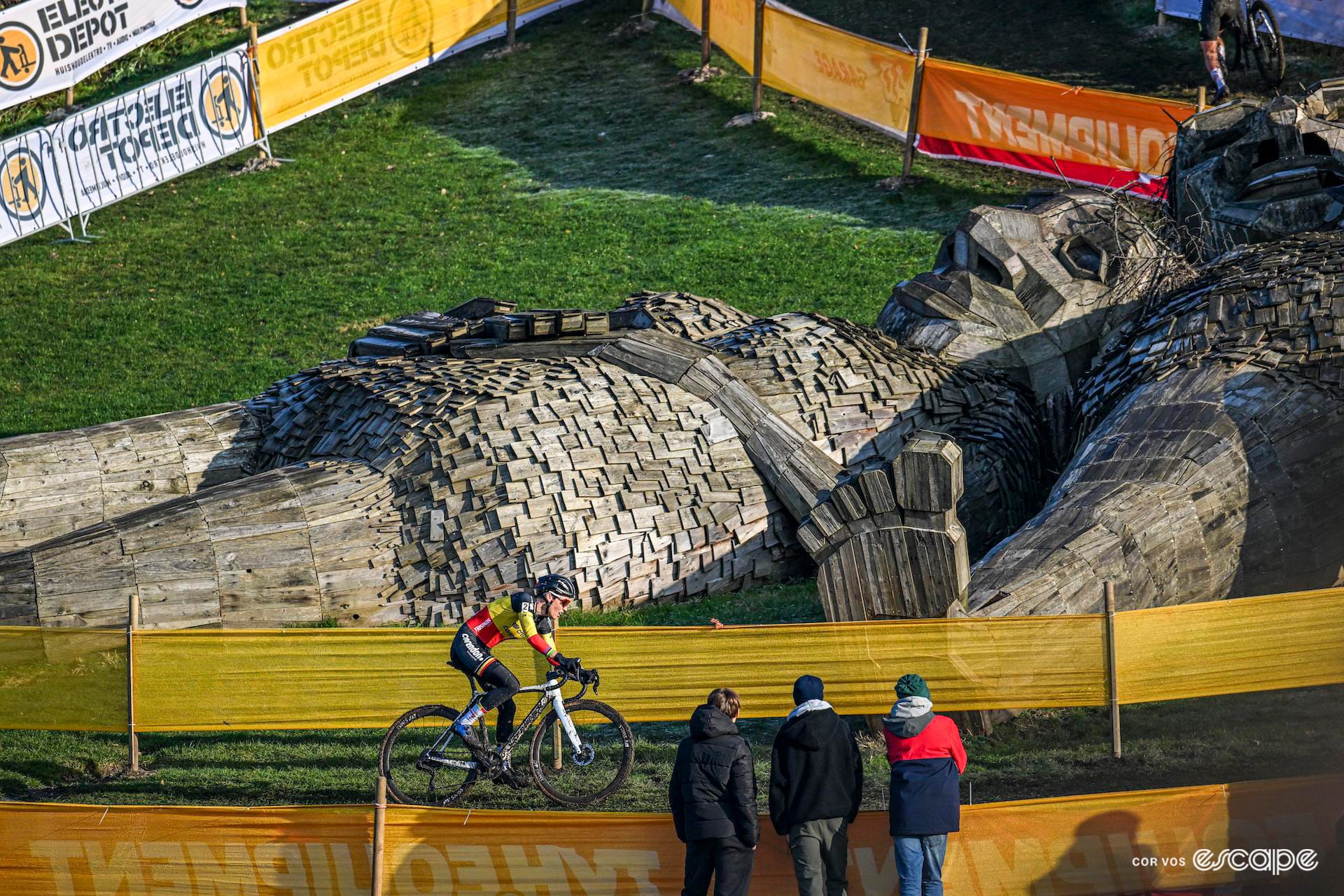 Cyclocross gallery: From star-gazing trolls to a château in Normandy