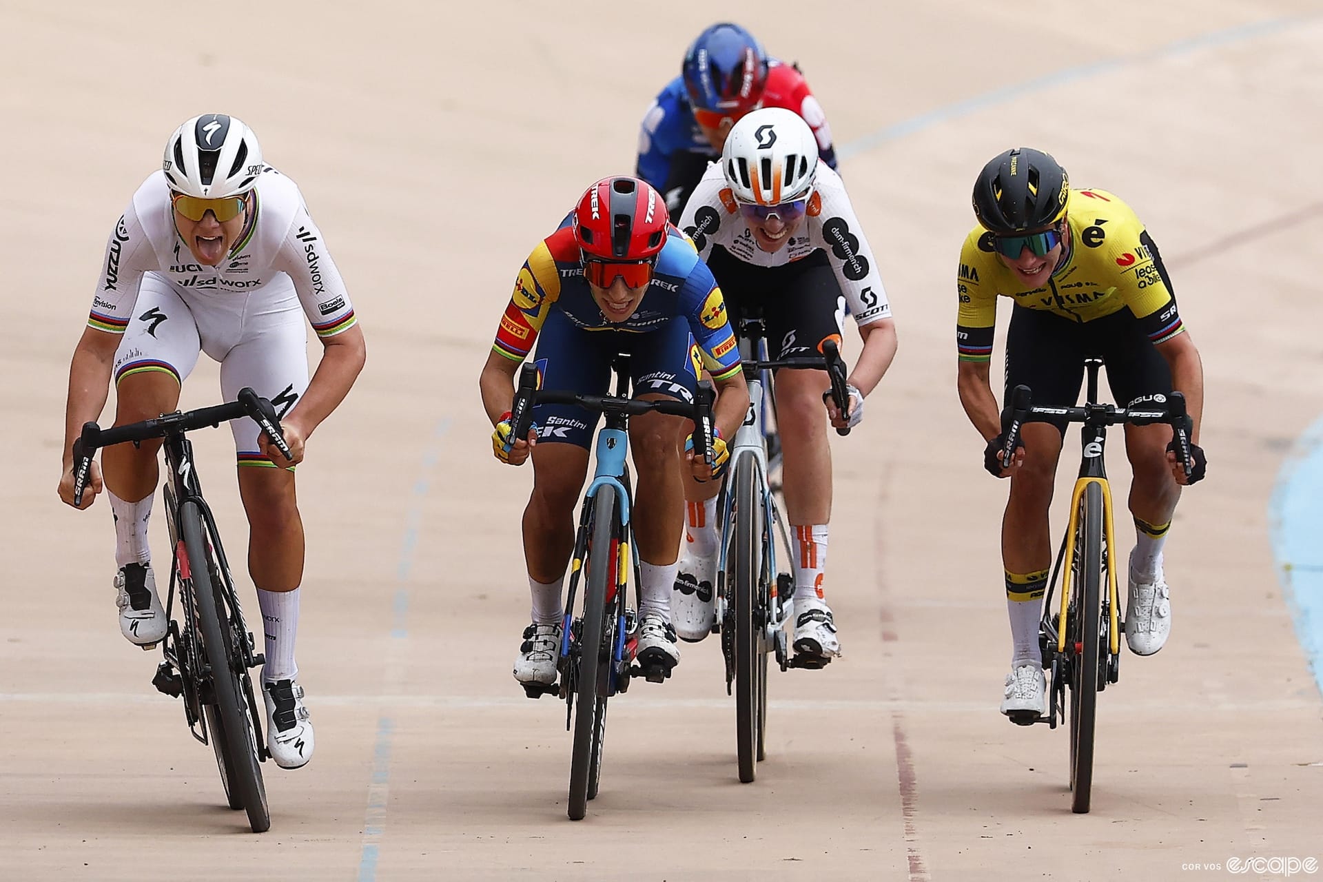 Paris-Roubaix Femmes report: Kopecky's kick for the win