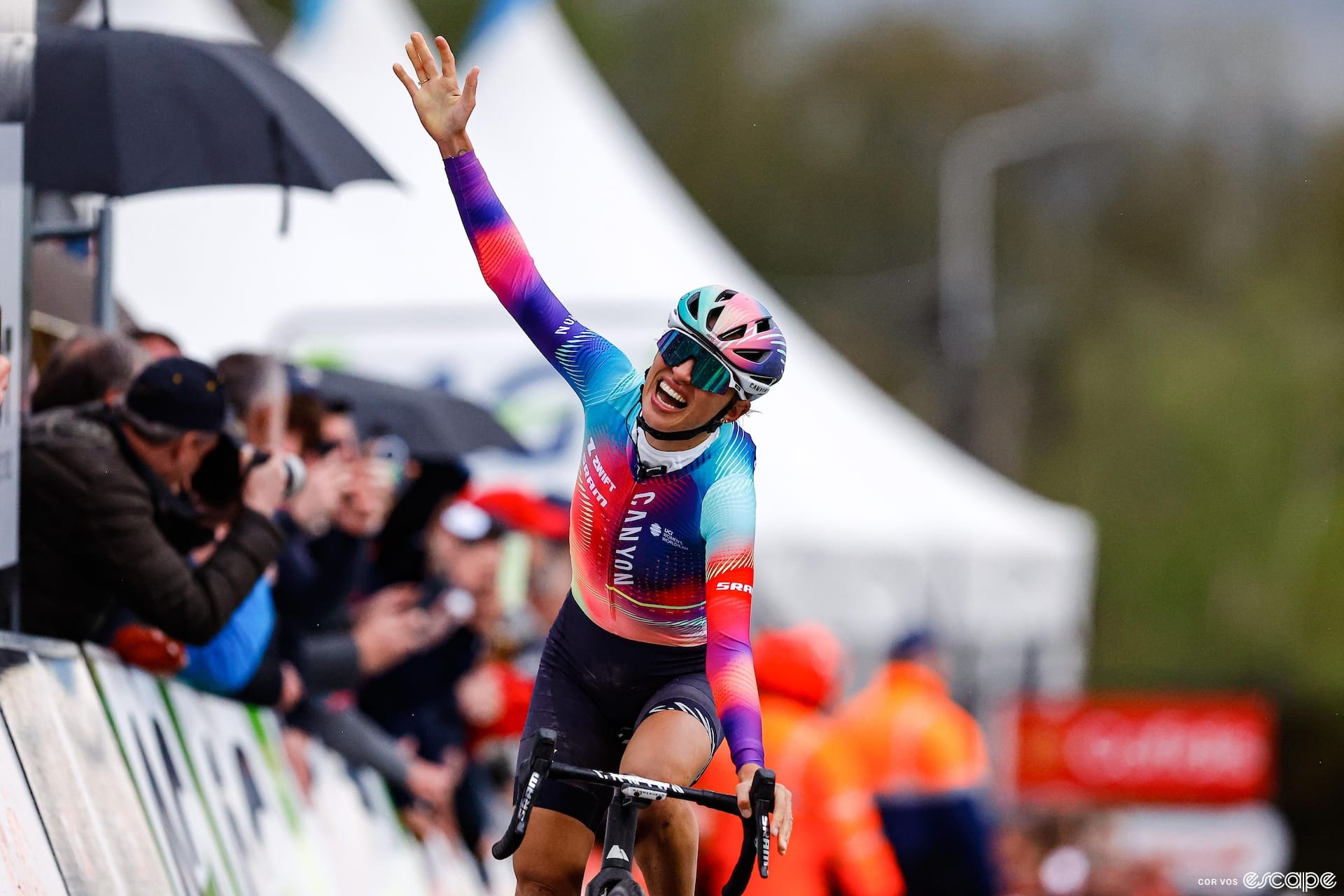 Flèche Wallonne Femmes report: Kasia Niewiadoma takes first road victory in five years atop the Mur de Huy