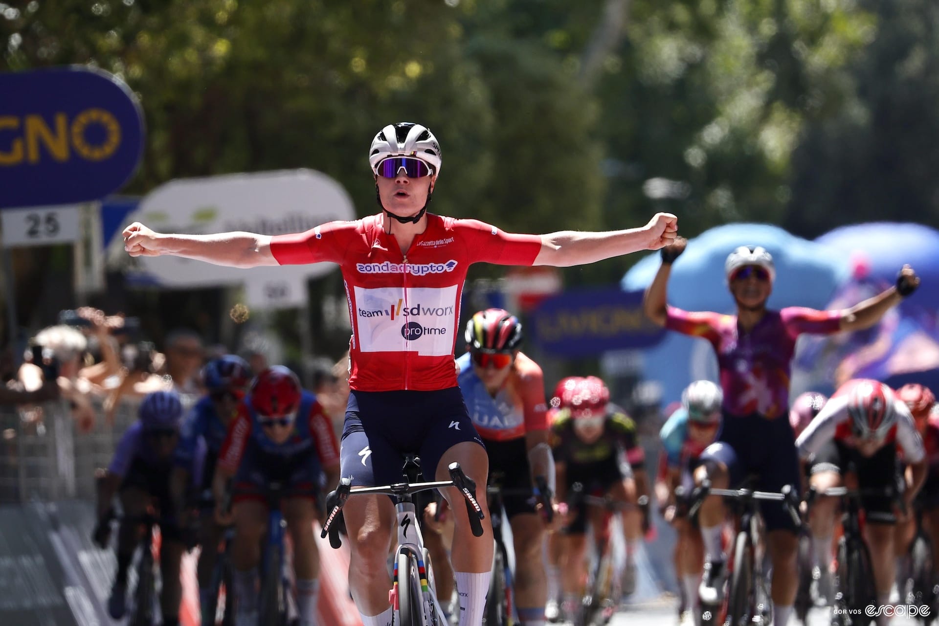 Giro Women stage 5 report: Kopecky wins sprint, gains valuable seconds in GC