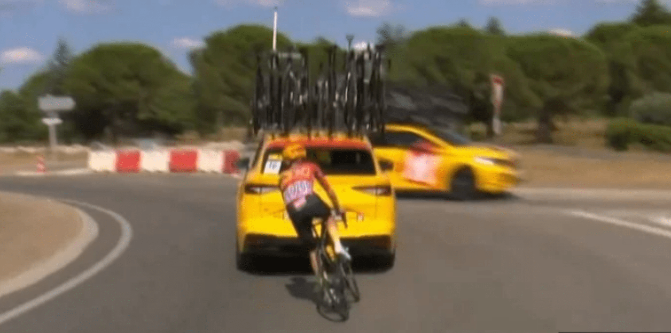 Uno-X Mobility just had the most chaotic few minutes of the Tour de France