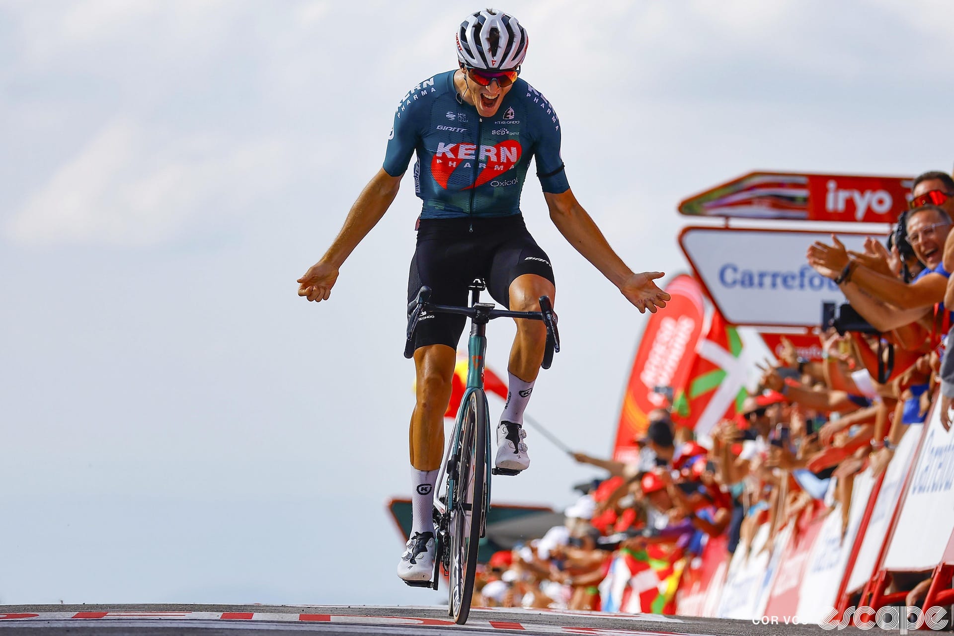 Vuelta stage 12 report: Pablo Castrillo takes his first pro win in style