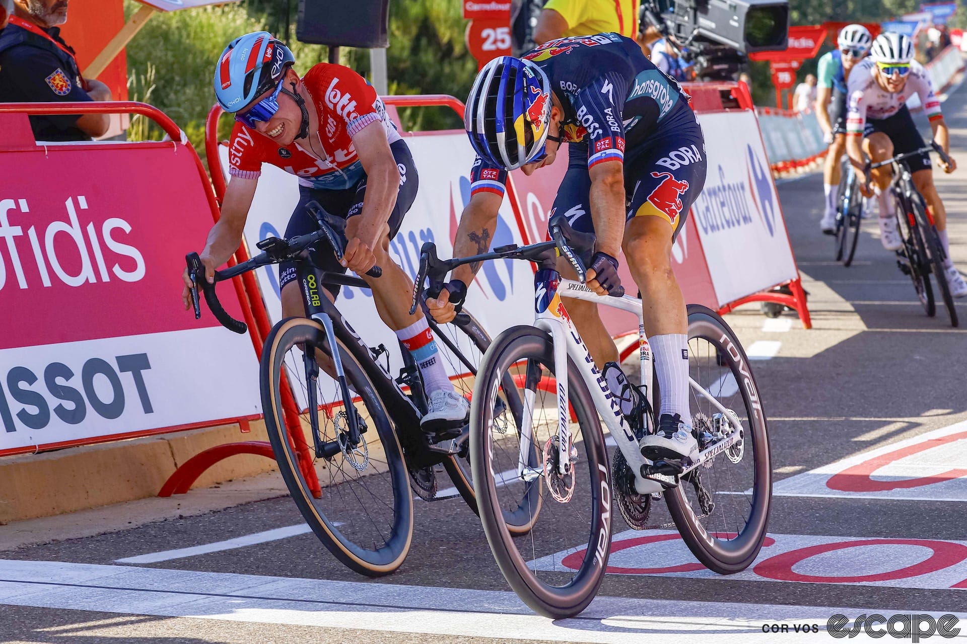 Vuelta stage 4 report: Roglič takes the day and the race lead