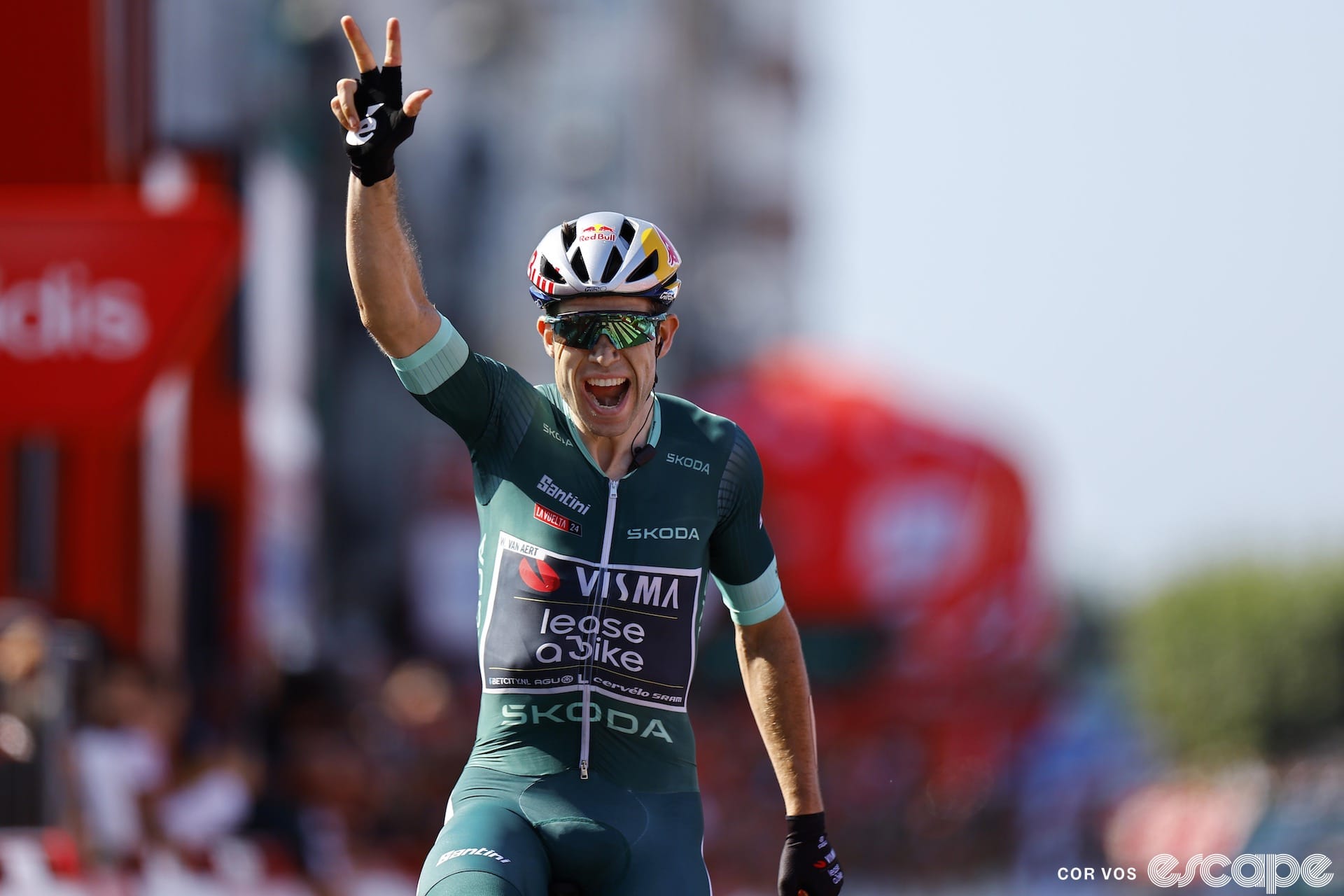 Vuelta stage 10 report: Van Aert wins from the break for the hat trick