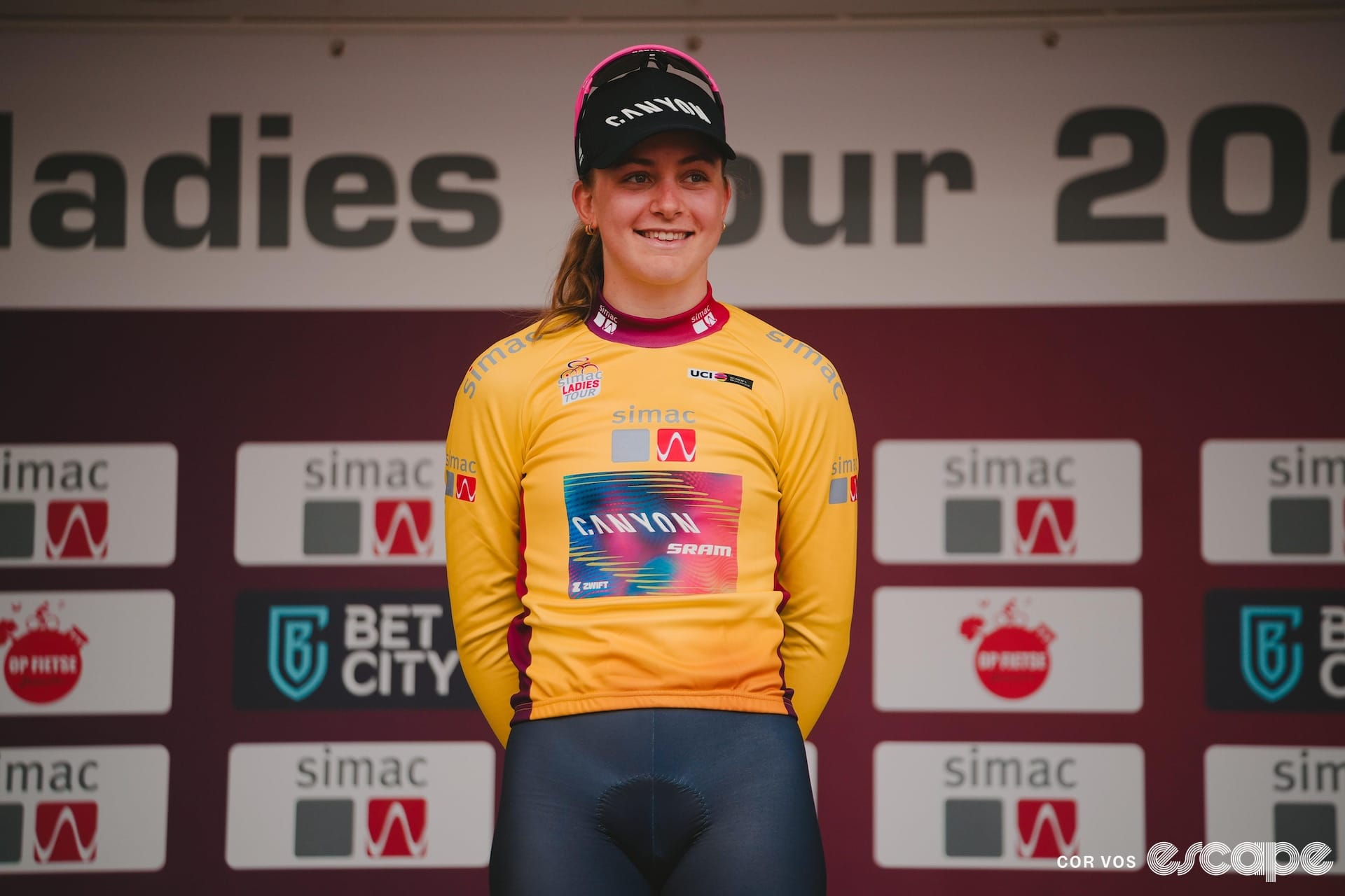 A broken nose and lonely leader: Canyon-SRAM's bizarre Simac Ladies Tour