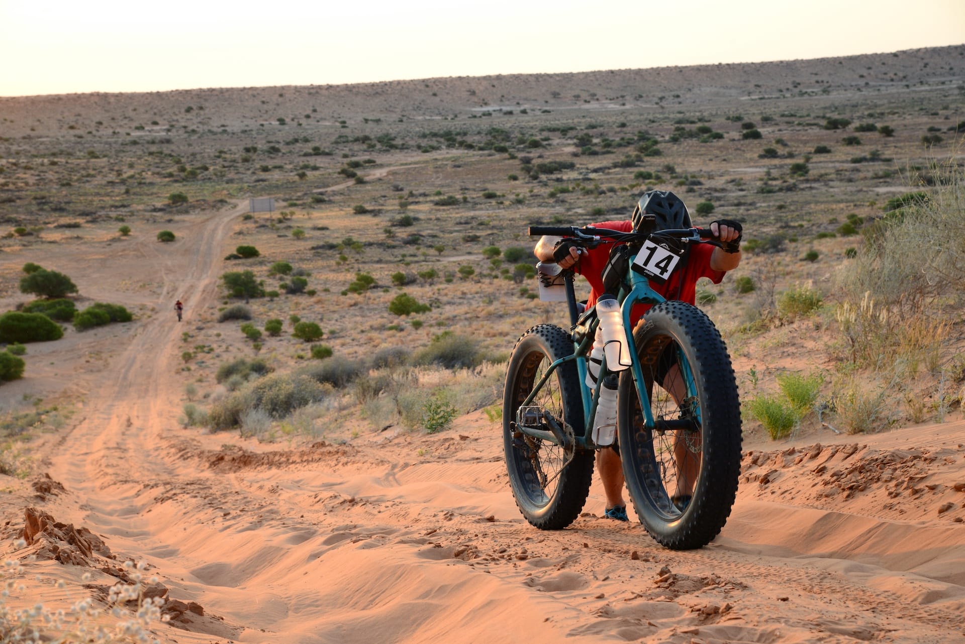 500 km across the Aussie outback: Stories from the Simpson Desert Bike Challenge