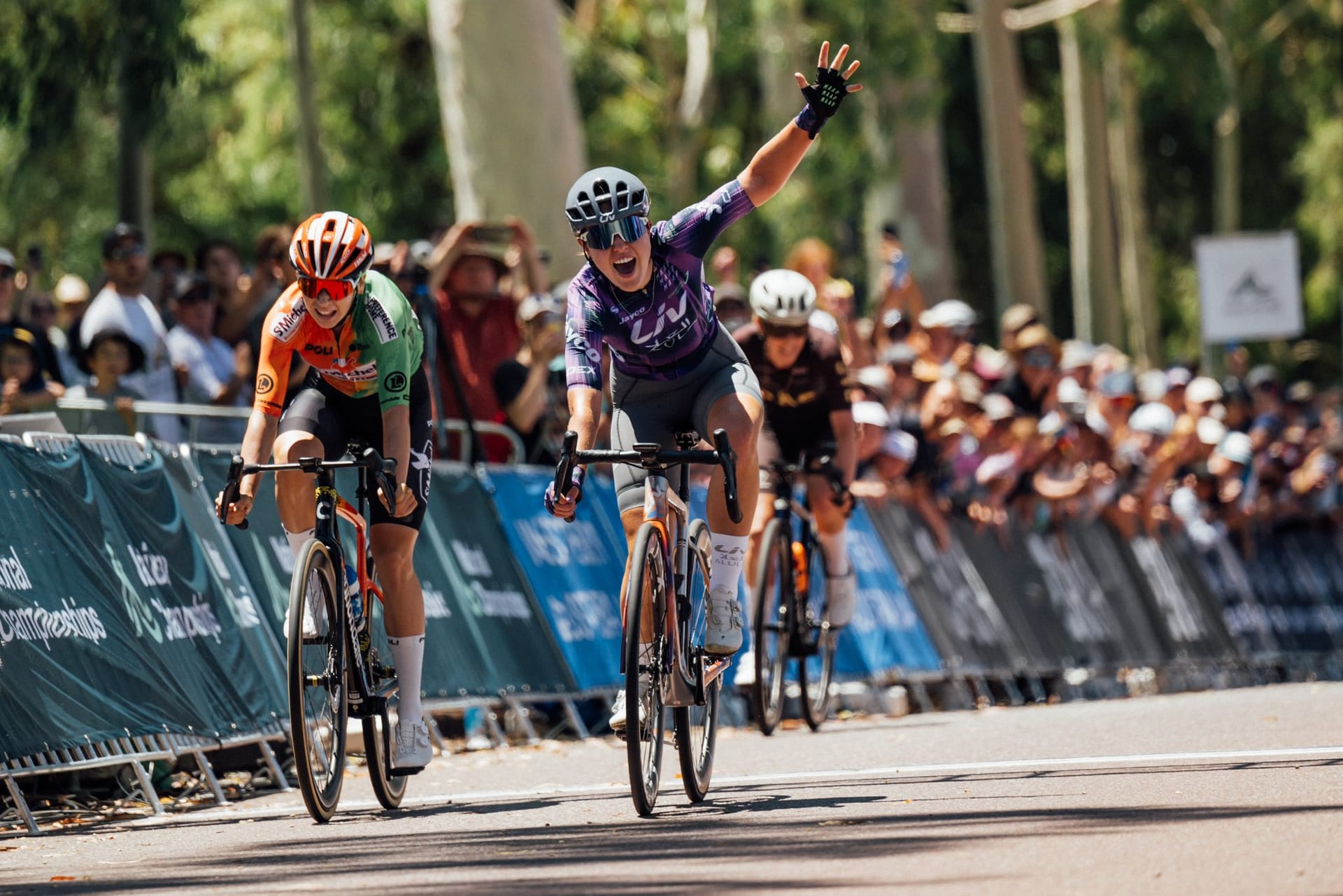 Aussie Road Nationals: Lucinda Stewart takes surprise win in women's road race