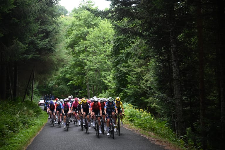 Who has the upper hand? Breaking down the numbers after Tour de France Femmes stage 6