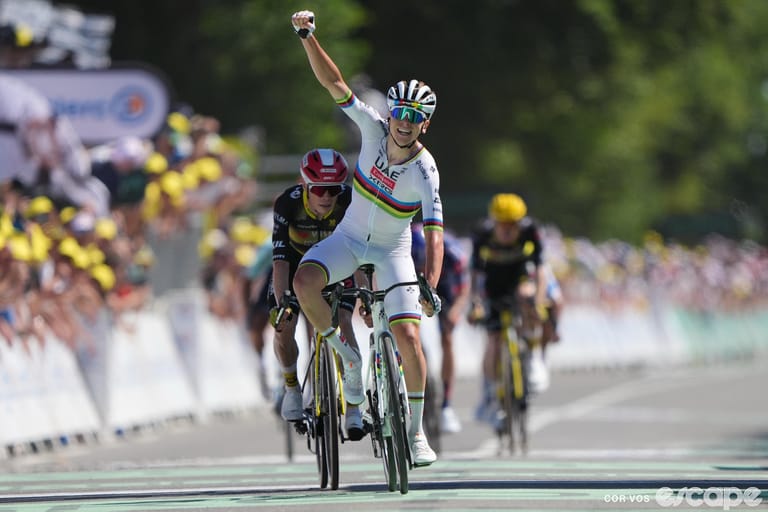 Pogačar outkicks Vingegaard to win stage 7 of the Tour de France