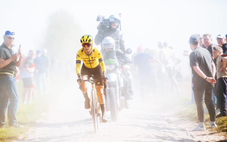 Instead of talking about Paris-Roubaix Femmes, everyone is talking about the live coverage