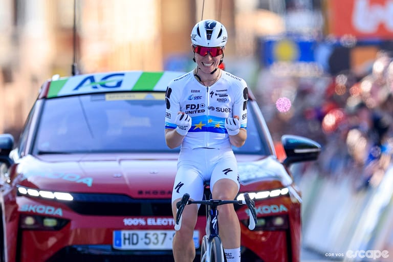 Demi Vollering dominates Liège-Bastogne-Liège, again