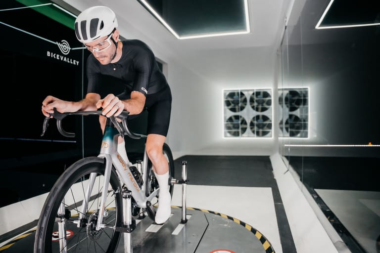 Traditional vs progressive road geometry: A wind tunnel test