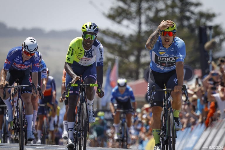 Welsford makes it three wins in three sprints at the Tour Down Under